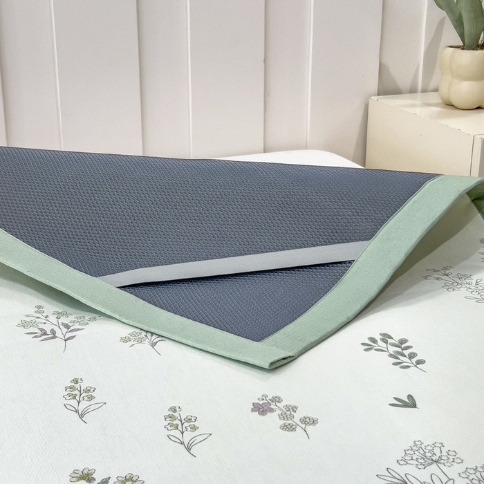 91家纺网 家纺一手货源 找家纺 倾慕家纺 2025年新款600D丝滑冰丝凉席-床席款 清凉一叶