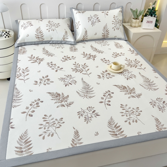 91家纺网 家纺一手货源 找家纺 倾慕家纺 2025年新款600D丝滑冰丝凉席-床席款 素叶金