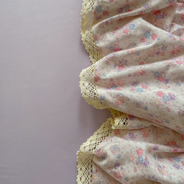 91家纺网 家纺一手货源 找家纺 一比一 2025新款针织双层纱镂空花边夏被四件套 繁花