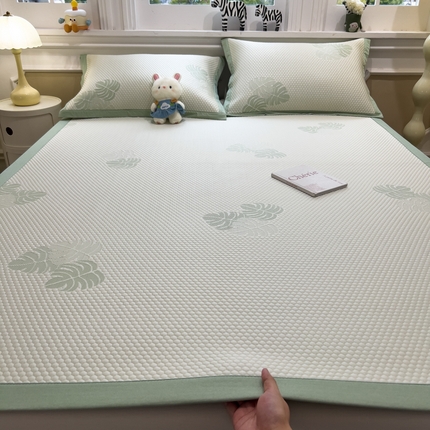 91家纺网 家纺一手货源 找家纺 （总）倾慕家纺 2025年新款PE豆豆提花凉席卡通系列-床席款