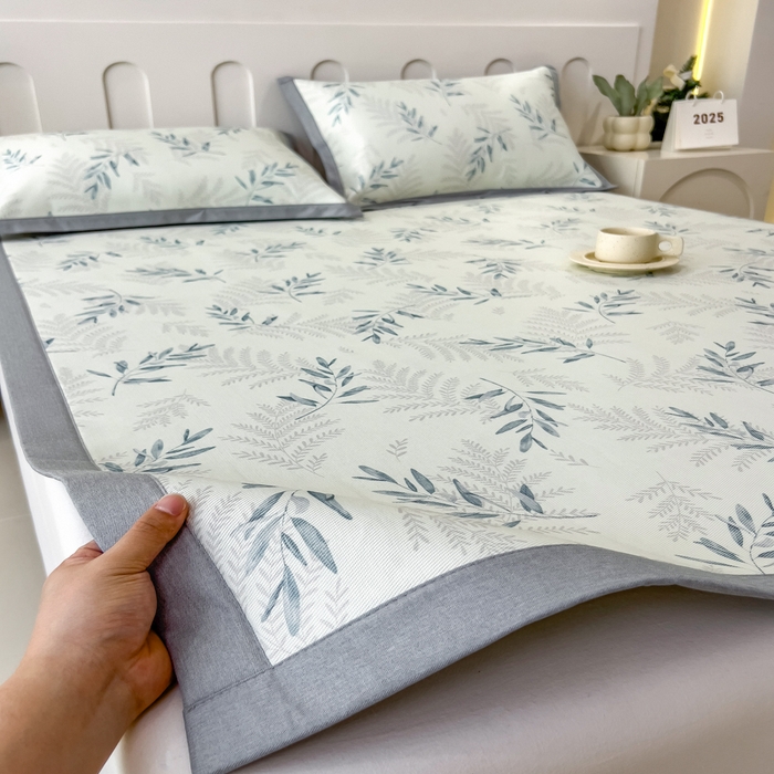 91家纺网 家纺一手货源 找家纺 倾慕家纺 2025年新款600D丝滑冰丝凉席-床席款 清爽绿叶