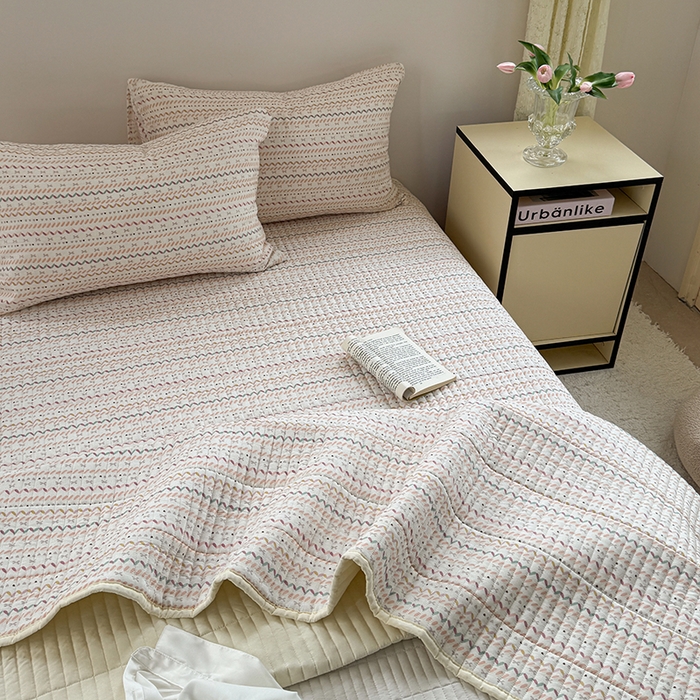 91家纺网 家纺一手货源 找家纺 TT.one 塔塔家居 2025新款全棉双层纱贝壳边夏被系列 床盖·波浪条