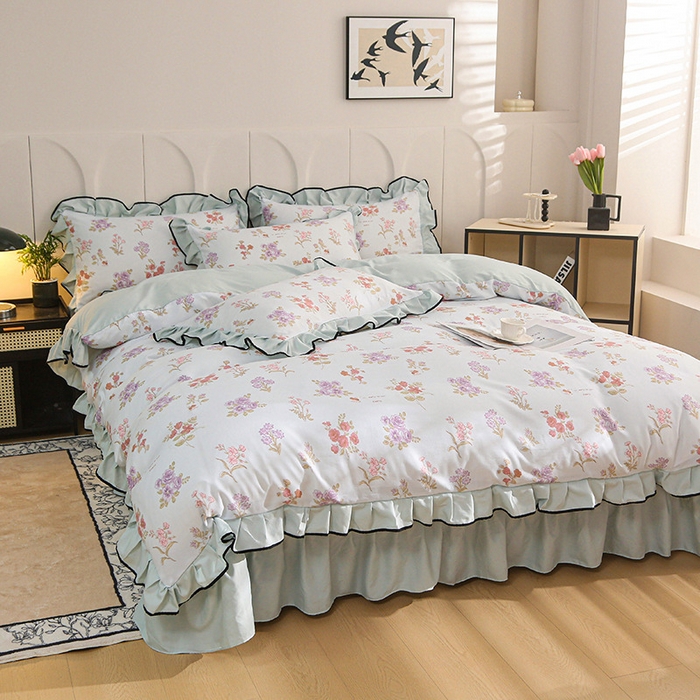 91家纺网 家纺一手货源 找家纺 铠畅家纺 2025新款有氧双层纱印花夹棉床盖四件套-终版 春日物语