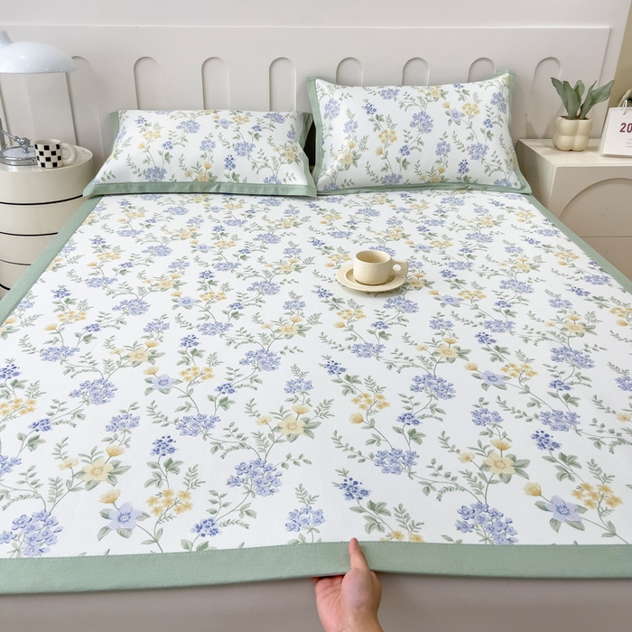 91家纺网 家纺一手货源 找家纺 倾慕家纺 2025年新款600D丝滑冰丝凉席-床席款 点点兰花