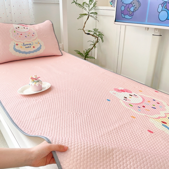 91家纺网 家纺一手货源 找家纺 川悦生活 2025新款大阪冰豆豆凉感凉席三件套 甜蜜蛋糕