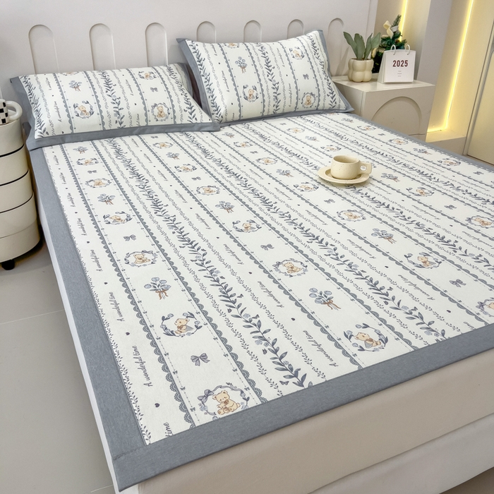 91家纺网 家纺一手货源 找家纺 倾慕家纺 2026年新款600D丝滑冰丝凉席-床席款 法式小熊