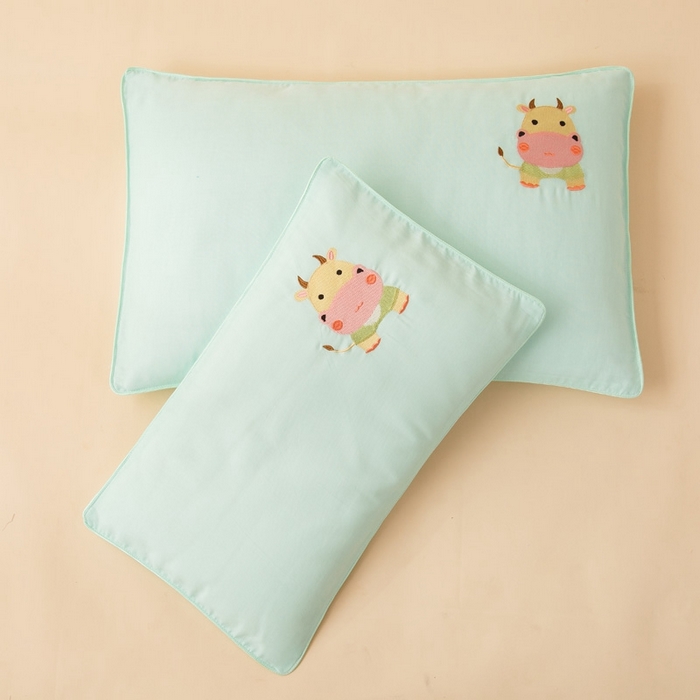 91家纺网 家纺一手货源 找家纺 喜多兔2025新款小轻柔纯棉双层纱枕套枕头 绿色萌小牛