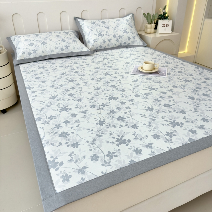 91家纺网 家纺一手货源 找家纺 倾慕家纺 2025年新款600D丝滑冰丝凉席-床席款 花点点蓝