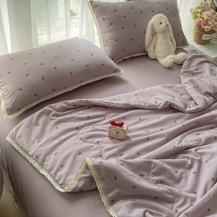 91家纺网 家纺一手货源 找家纺 一比一 2025新款针织双层纱镂空花边夏被四件套 结美