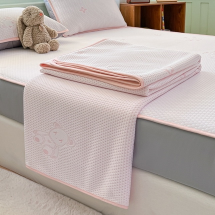 绘萱家居 2025爆款冰凉豆豆凉席夏被四件套三件套床笠款冰丝软席子 暴力熊-粉