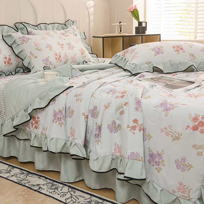 91家纺网 家纺一手货源 找家纺 铠畅家纺 2025新款有氧双层纱印花夹棉床盖四件套-终版 春日物语