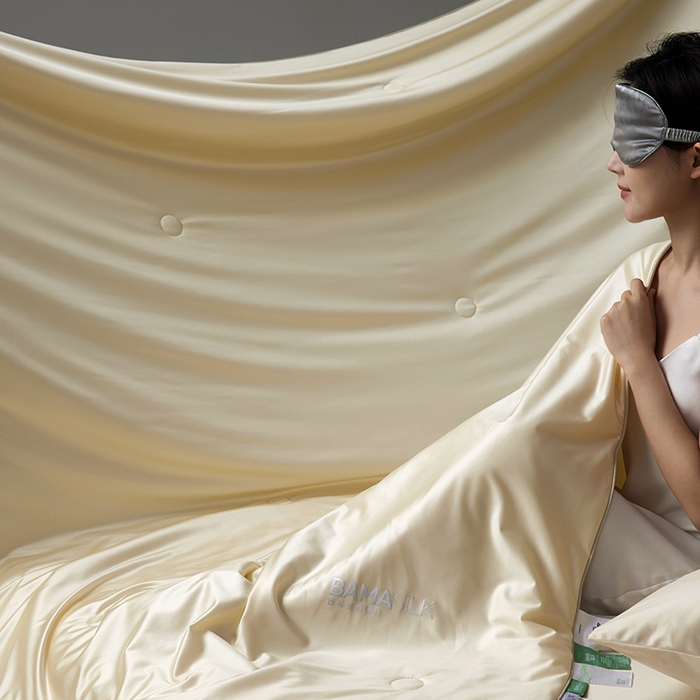 91家纺网 家纺一手货源 找家纺 莱福仕家纺 2025新款A类莹丝流光蚕丝系列夏被 奶酪米