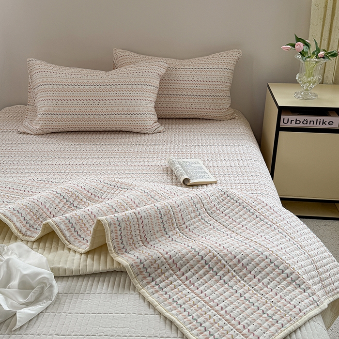 91家纺网 家纺一手货源 找家纺 TT.one 塔塔家居 2025新款全棉双层纱贝壳边夏被系列 床盖·波浪条