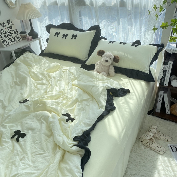 91家纺网 家纺一手货源 找家纺 2025新款毛巾绣单夏被夏被四件套 蝴蝶结-米黄