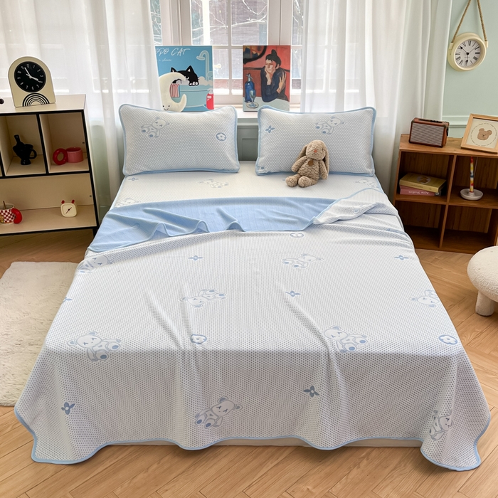 91家纺网 家纺一手货源 找家纺 绘萱家居 2025爆款冰凉豆豆凉席夏被四件套三件套床笠款冰丝软席子 暴力熊-蓝