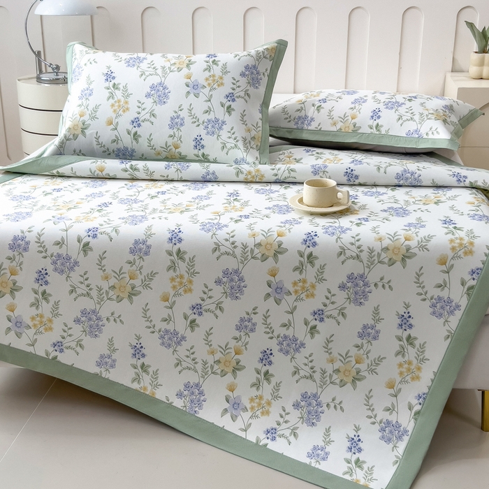 91家纺网 家纺一手货源 找家纺 倾慕家纺 2025年新款600D丝滑冰丝凉席-床席款 点点兰花