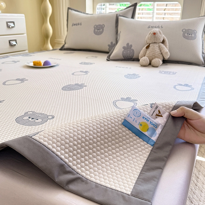 91家纺网 家纺一手货源 找家纺 绒世界 2025新款A类提花凉感豆豆复合凉席套件 提花豆豆-小怪兽