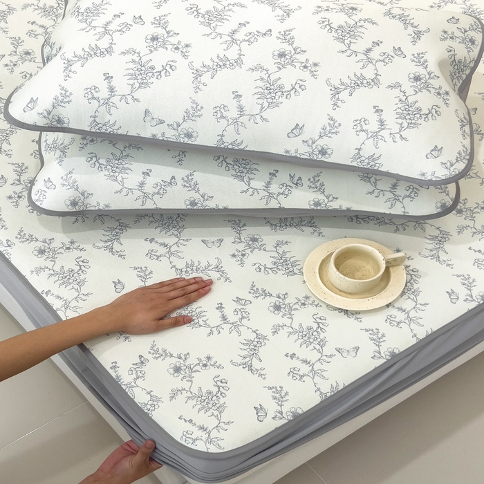 91家纺网 家纺一手货源 找家纺 2025年新款600D丝滑冰丝凉席-床笠款 连理枝蓝