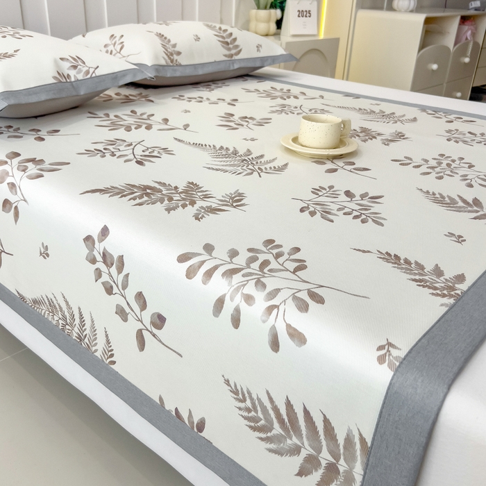 91家纺网 家纺一手货源 找家纺 倾慕家纺 2025年新款600D丝滑冰丝凉席-床席款 素叶金