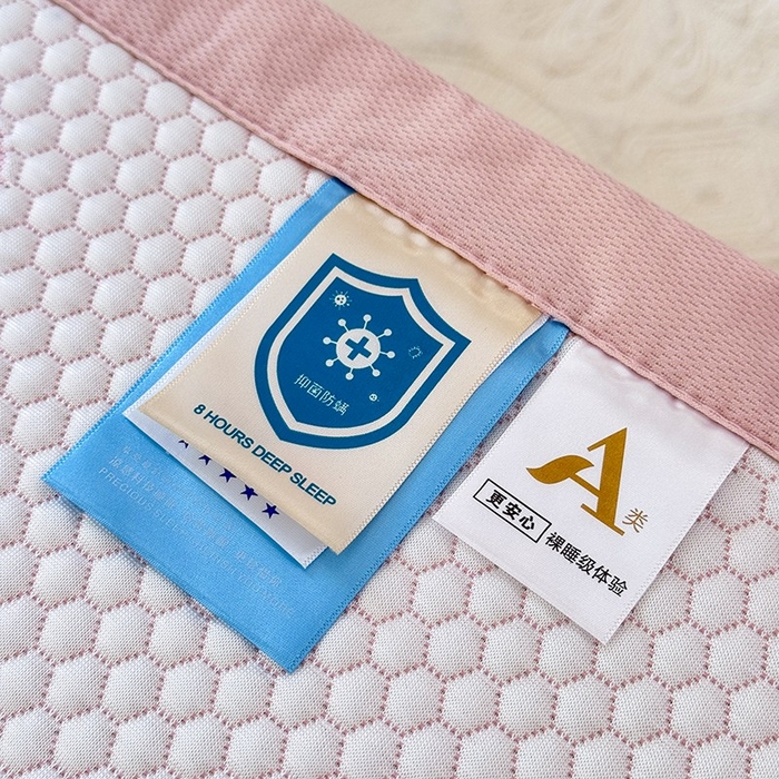 91家纺网 家纺一手货源 找家纺 绒世界 2025新款A类提花凉感豆豆复合凉席套件 提花豆豆-樱桃