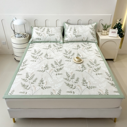 倾慕家纺 2025年新款600D丝滑冰丝凉席-床席款 天叶绿