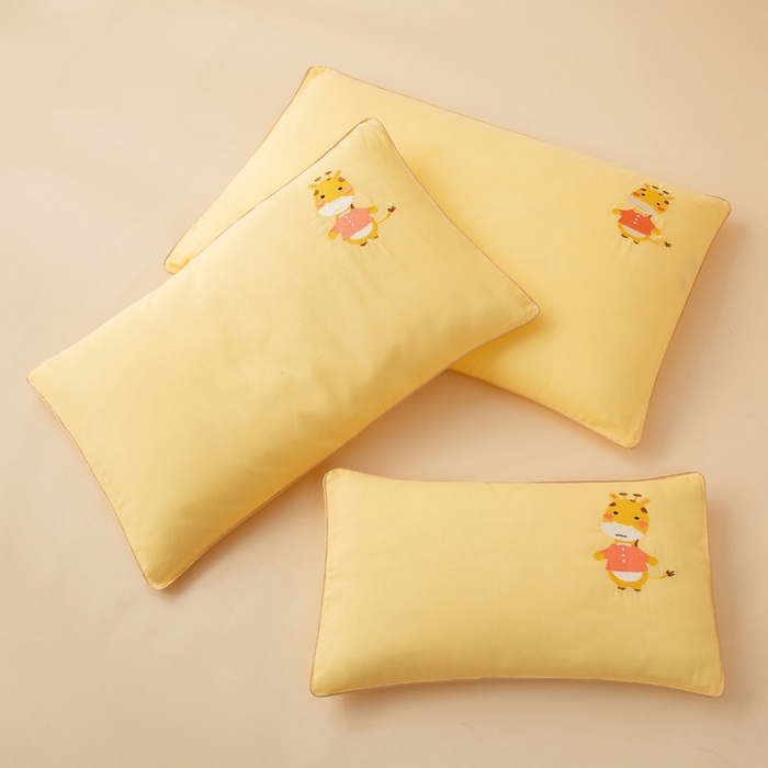 91家纺网 家纺一手货源 找家纺 喜多兔2025新款小轻柔纯棉双层纱枕套枕头 黄色萌小鹿