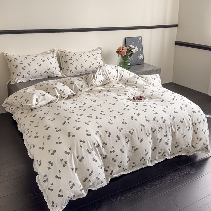 91家纺网 家纺一手货源 找家纺 可思家纺 2025新款法式皱皱纱四件套 樱桃物语