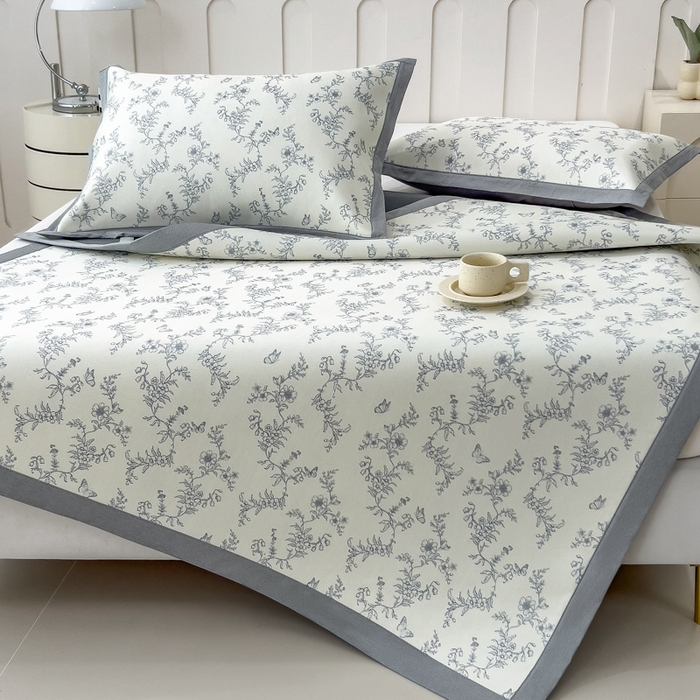 91家纺网 家纺一手货源 找家纺 倾慕家纺 2025年新款600D丝滑冰丝凉席-床席款 连理枝蓝