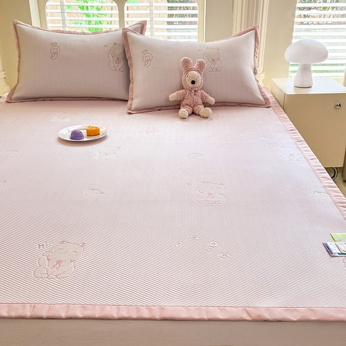 91家纺网 家纺一手货源 找家纺 绒世界 2025新款A类提花凉感豆豆复合凉席套件 提花豆豆-招财猫