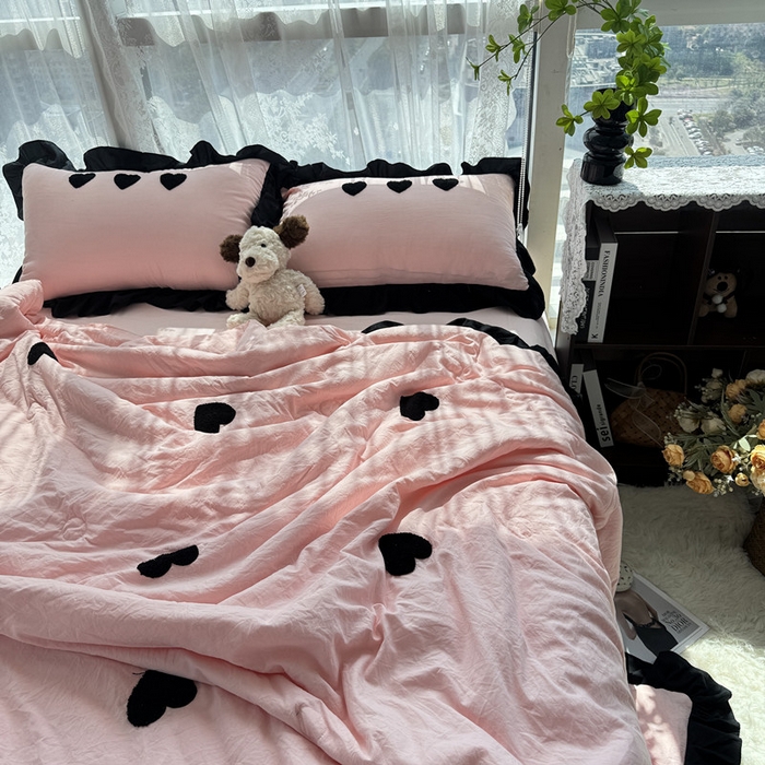 91家纺网 家纺一手货源 找家纺 2025新款毛巾绣单夏被夏被四件套 爱心-粉色