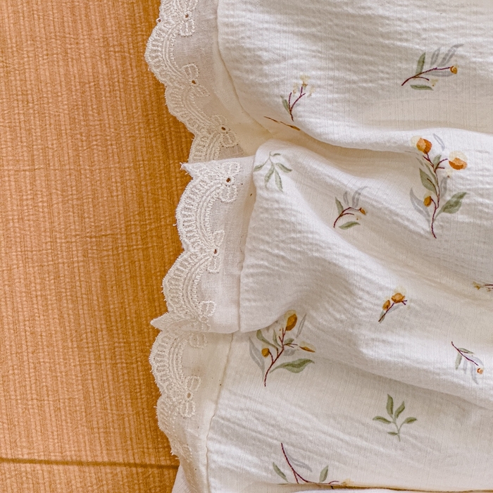 91家纺网 家纺一手货源 找家纺 可思家纺 2025新款法式皱皱纱四件套 碎花白茶