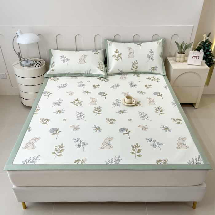 91家纺网 家纺一手货源 找家纺 倾慕家纺 2025年新款600D丝滑冰丝凉席-床席款 蘑菇小兔