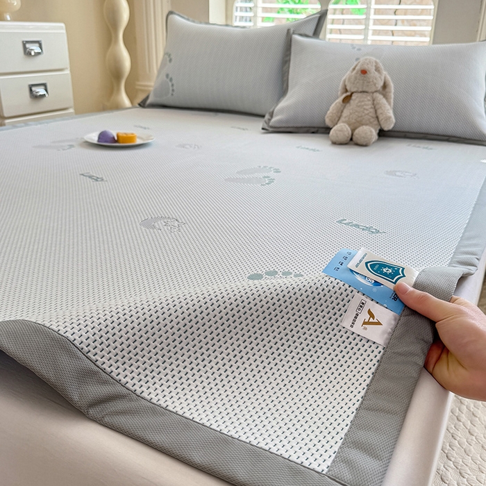 91家纺网 家纺一手货源 找家纺 绒世界 2025新款A类提花凉感豆豆复合凉席套件 提花豆豆-小脚丫