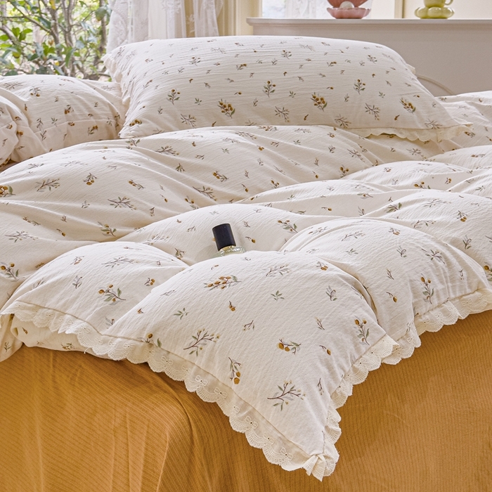 91家纺网 家纺一手货源 找家纺 可思家纺 2025新款法式皱皱纱四件套 碎花白茶