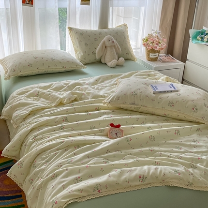 一比一 2025新款针织双层纱镂空花边夏被四件套 绿野