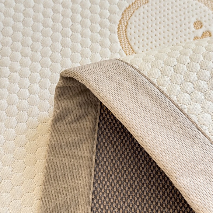 91家纺网 家纺一手货源 找家纺 绒世界 2025新款A类提花凉感豆豆复合凉席套件 提花豆豆-小熊