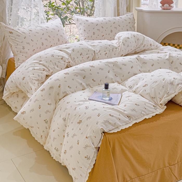 91家纺网 家纺一手货源 找家纺 可思家纺 2025新款法式皱皱纱四件套 碎花白茶