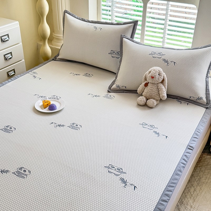 91家纺网 家纺一手货源 找家纺 绒世界 2025新款A类提花凉感豆豆复合凉席套件 提花豆豆-熊猫