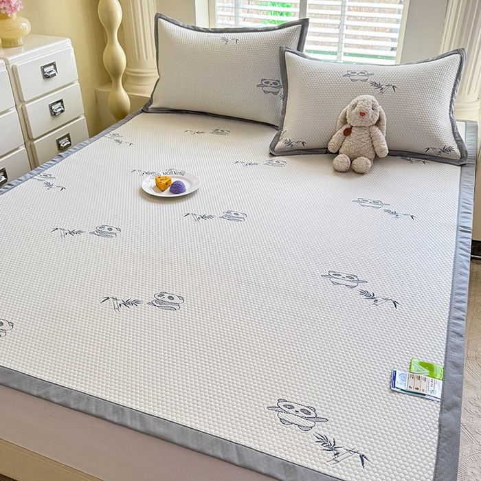 91家纺网 家纺一手货源 找家纺 绒世界 2025新款A类提花凉感豆豆复合凉席套件 提花豆豆-熊猫