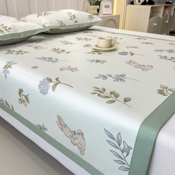 91家纺网 家纺一手货源 找家纺 倾慕家纺 2025年新款600D丝滑冰丝凉席-床席款 蘑菇小兔