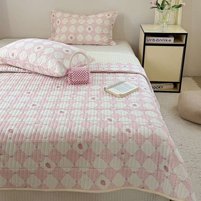 91家纺网 家纺一手货源 找家纺 TT.one 塔塔家居 2025新款全棉双层纱贝壳边夏被系列 床盖·草莓酱粉