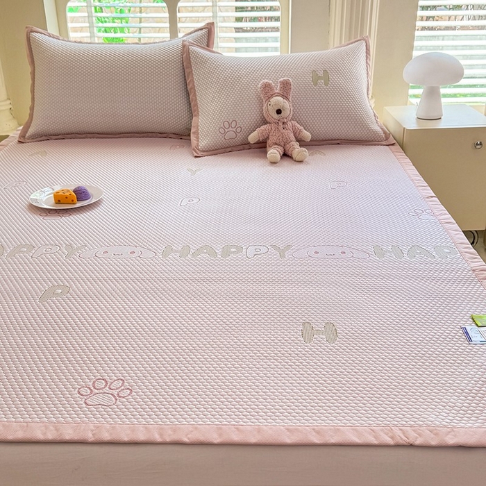 91家纺网 家纺一手货源 找家纺 绒世界 2025新款A类提花凉感豆豆复合凉席套件 提花豆豆-小狗