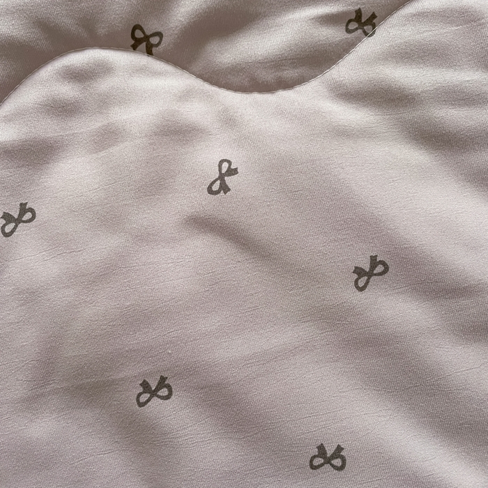 91家纺网 家纺一手货源 找家纺 一比一 2025新款针织双层纱镂空花边夏被四件套 结美