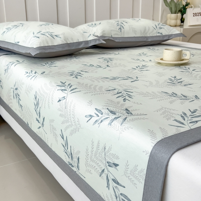 91家纺网 家纺一手货源 找家纺 倾慕家纺 2025年新款600D丝滑冰丝凉席-床席款 清爽绿叶