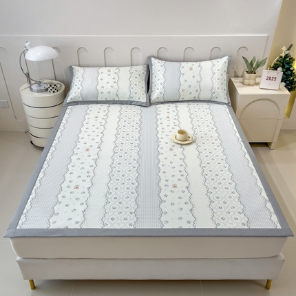 倾慕家纺 2025年新款600D丝滑冰丝凉席-床席款 小熊花香