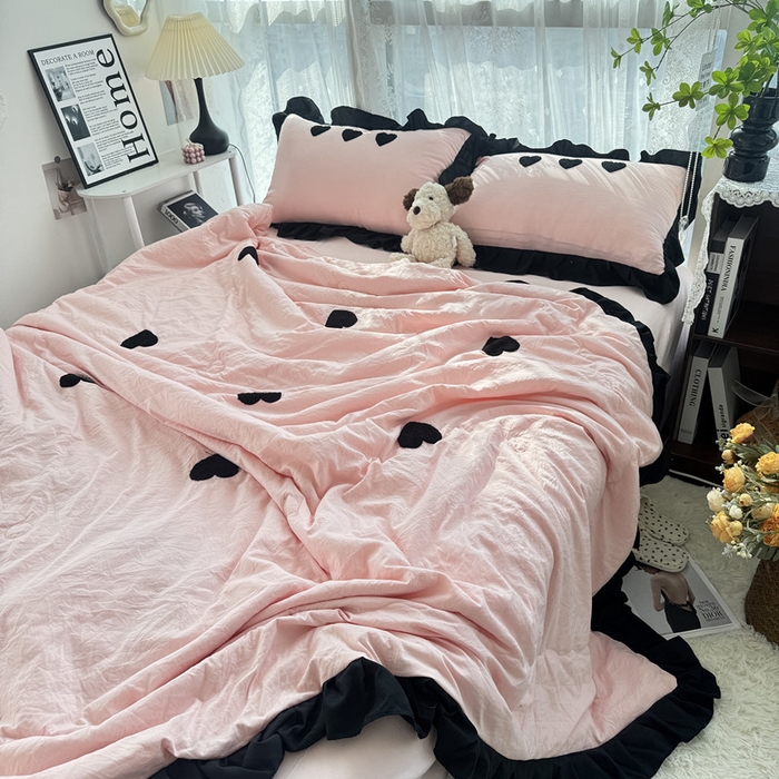 91家纺网 家纺一手货源 找家纺 2025新款毛巾绣单夏被夏被四件套 爱心-粉色