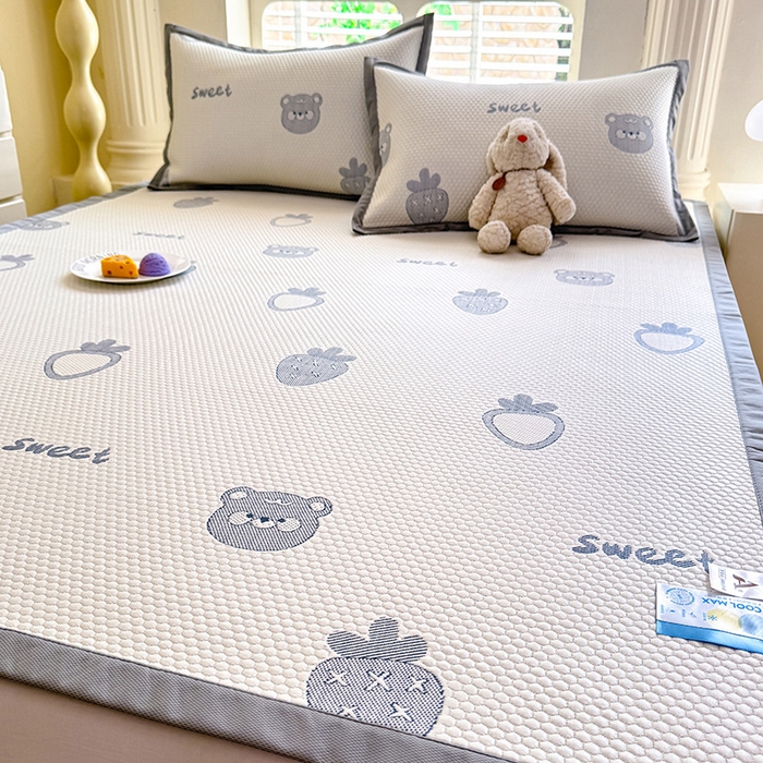 91家纺网 家纺一手货源 找家纺 绒世界 2025新款A类提花凉感豆豆复合凉席套件 提花豆豆-小怪兽