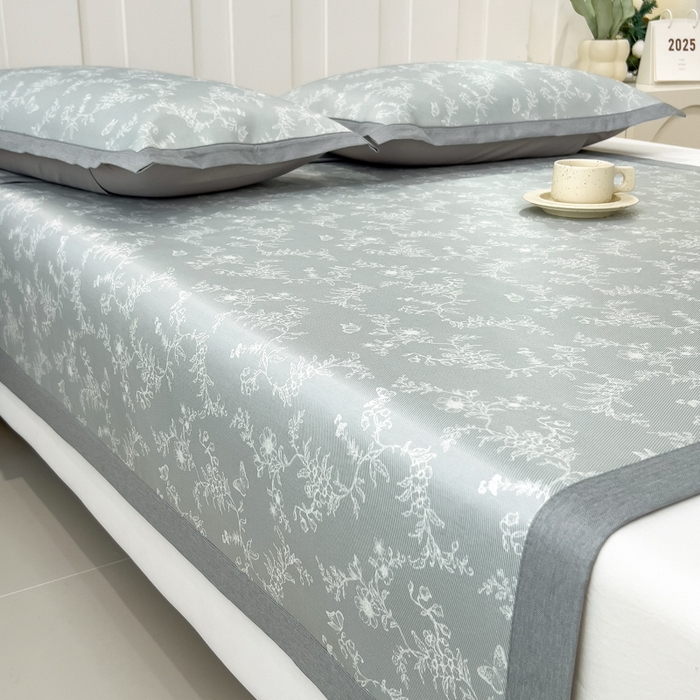 91家纺网 家纺一手货源 找家纺 倾慕家纺 2025年新款600D丝滑冰丝凉席-床席款 连理枝白