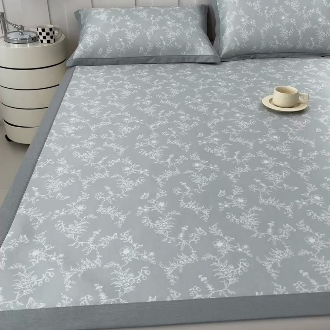 91家纺网 家纺一手货源 找家纺 倾慕家纺 2025年新款600D丝滑冰丝凉席-床席款 连理枝白