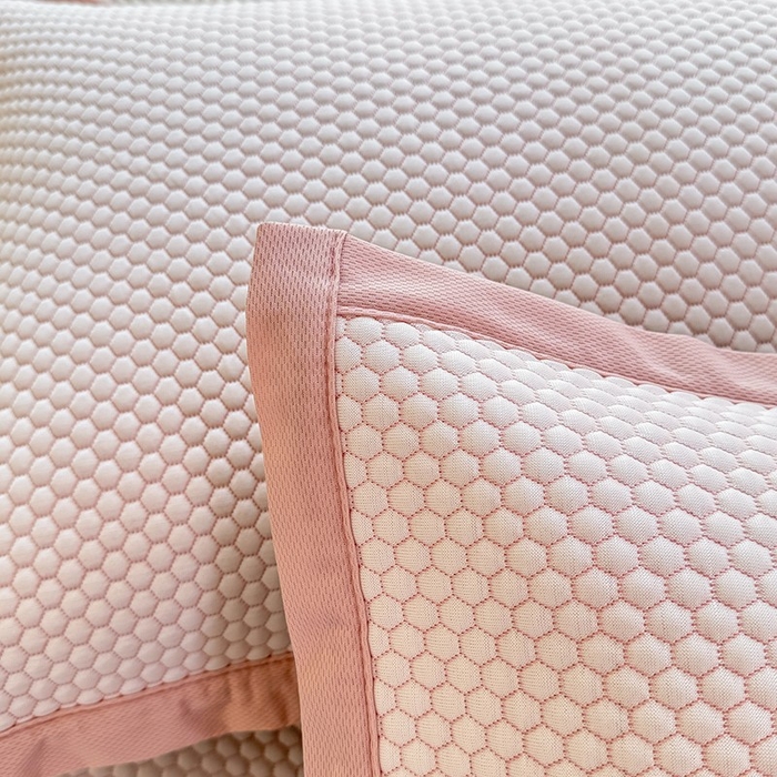 91家纺网 家纺一手货源 找家纺 绒世界 2025新款A类提花凉感豆豆复合凉席套件 提花豆豆-小狗